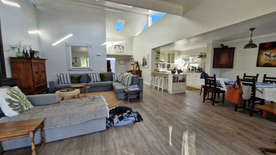 To Let 4 Bedroom Property for Rent in Lake Michelle Western Cape